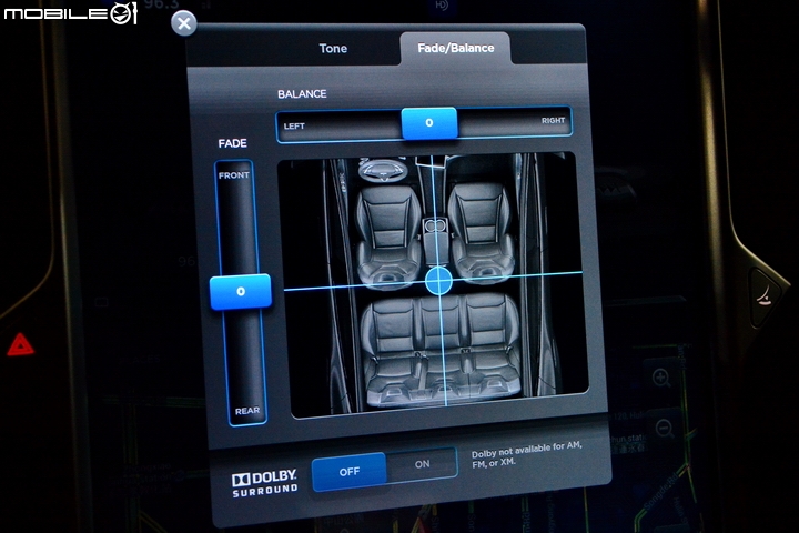 靜謐的狂傲性能 Tesla Model S P85D