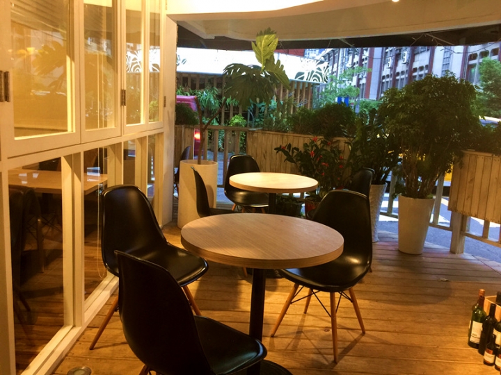 台北 永春站 隱密美食 Yup Cafe 早午餐到消夜小酌全包