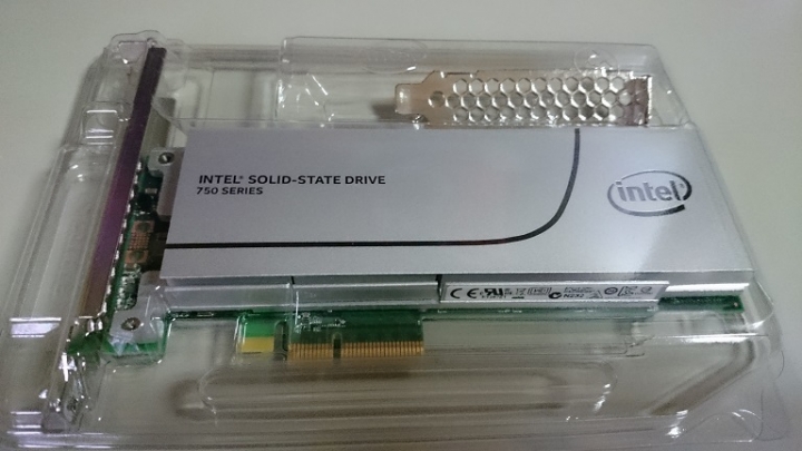 開箱) 最速傳說 NVMe INTEL 750 SSD 內有教學多災多難的灌WIN7方法