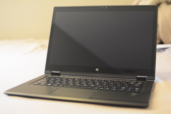 【開箱】Lenovo Lavie Z 360(HZ750) 開箱