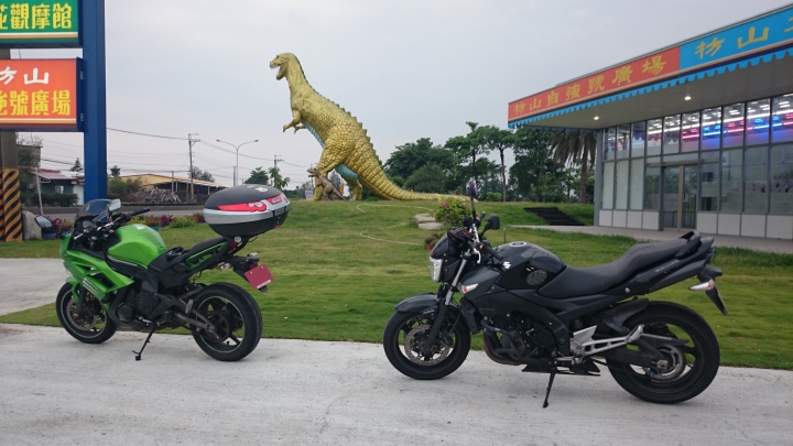 肥吱吱與綠胖胖之來去台東住一晚(0字環島)(四月重機小旅行)