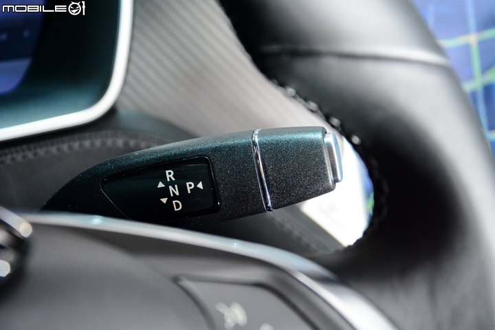 靜謐的狂傲性能 Tesla Model S P85D