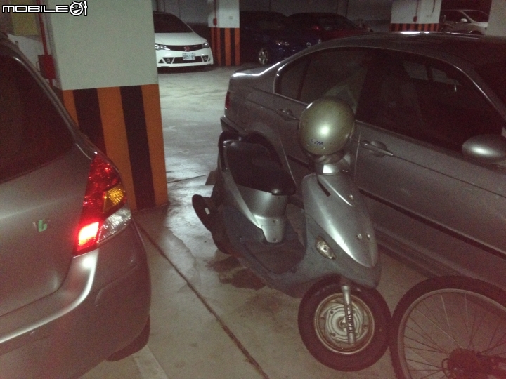 地下停車場車位間是否可以停機車?