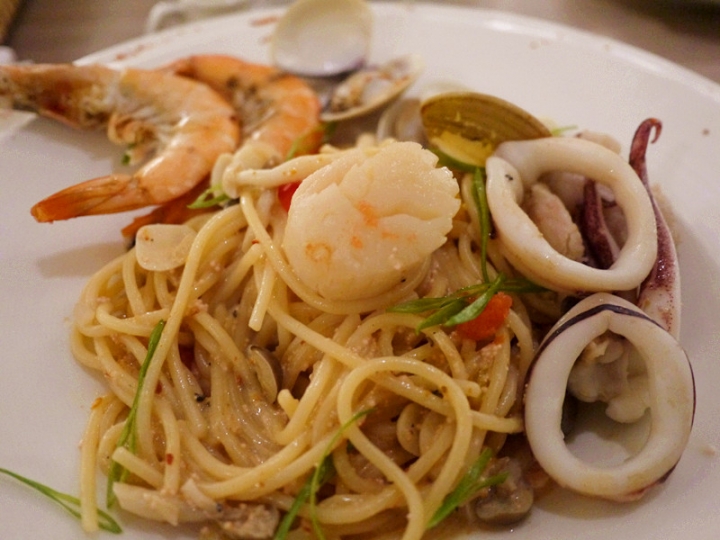 台北 永春站 隱密美食 Yup Cafe 早午餐到消夜小酌全包