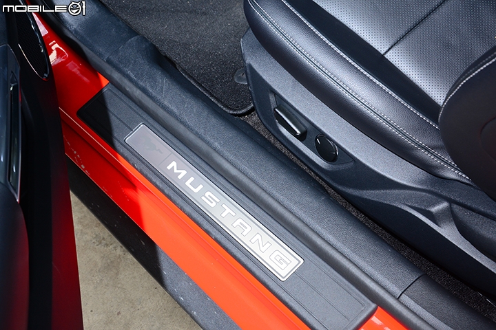 不要溫馴走入那良夜 Ford Mustang 2.3 EcoBoost