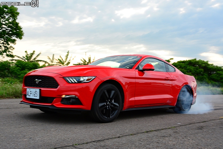 不要溫馴走入那良夜 Ford Mustang 2.3 EcoBoost