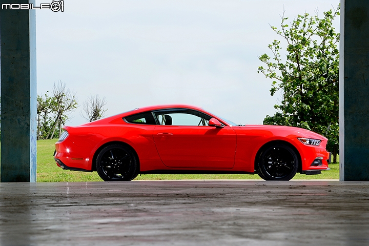 不要溫馴走入那良夜 Ford Mustang 2.3 EcoBoost