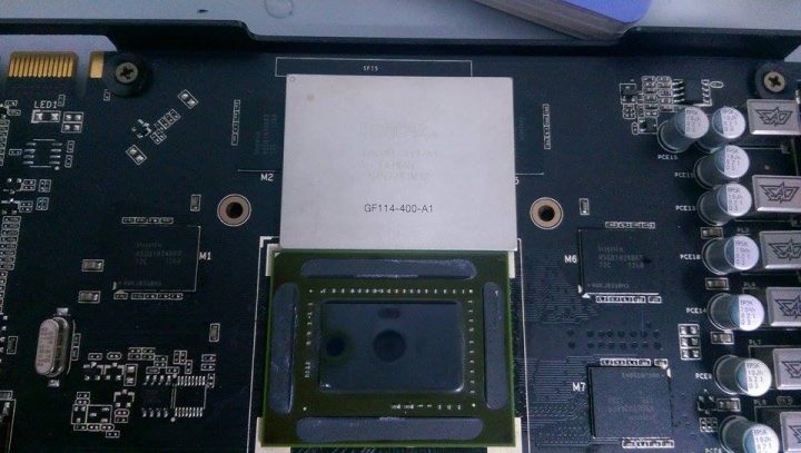 GTX560Ti非自願開蓋悲劇...