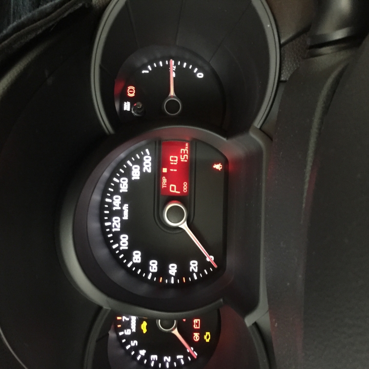 4月份交車kia morning(烤漆品質不敢恭維)