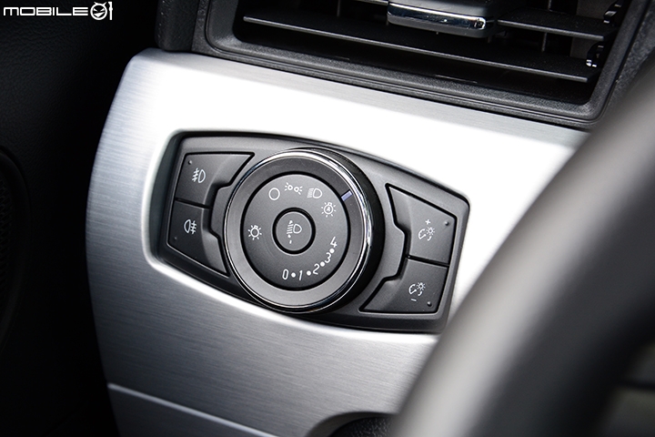 不要溫馴走入那良夜 Ford Mustang 2.3 EcoBoost