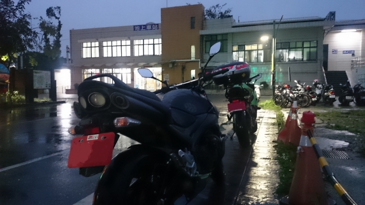肥吱吱與綠胖胖之來去台東住一晚(0字環島)(四月重機小旅行)