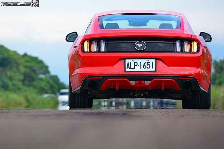 不要溫馴走入那良夜 Ford Mustang 2.3 EcoBoost
