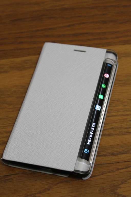 收到三星活動送的 Note Edge 原廠皮套 & 充電組合包了