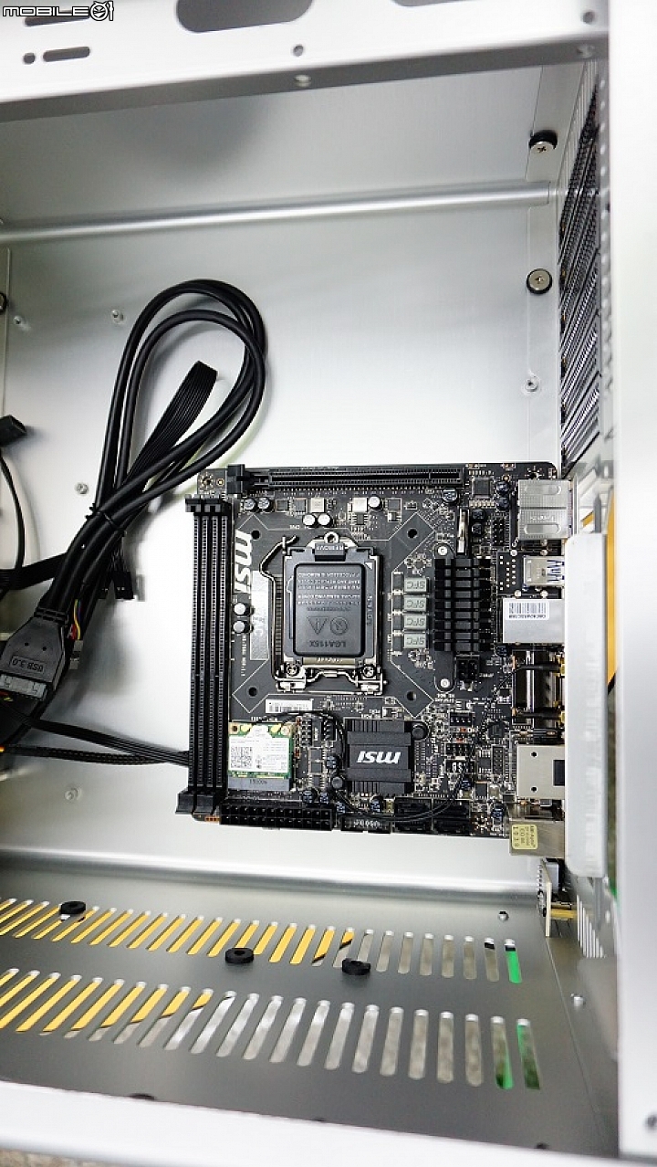 JONSBO RM1 全鋁 ATX 小機殼開箱介紹