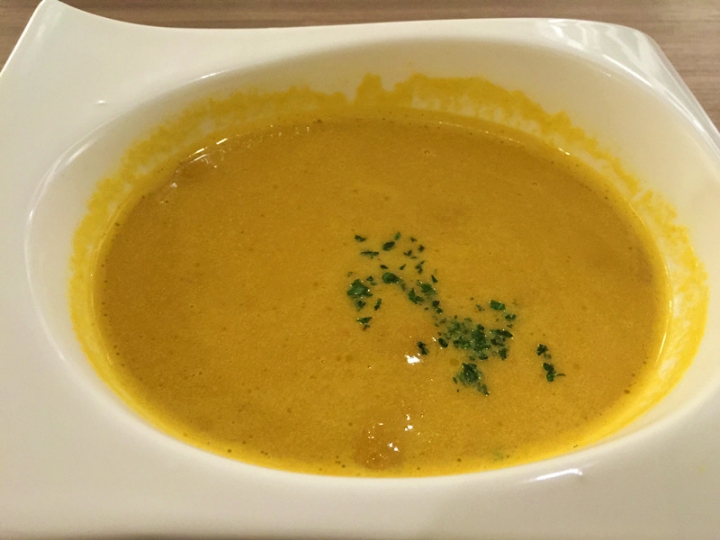 台北 永春站 隱密美食 Yup Cafe 早午餐到消夜小酌全包