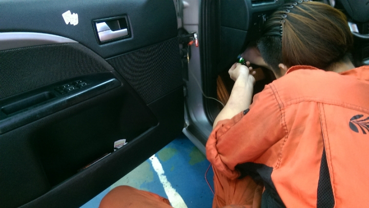 無"後顧"之憂了(倒車影像系統開箱)