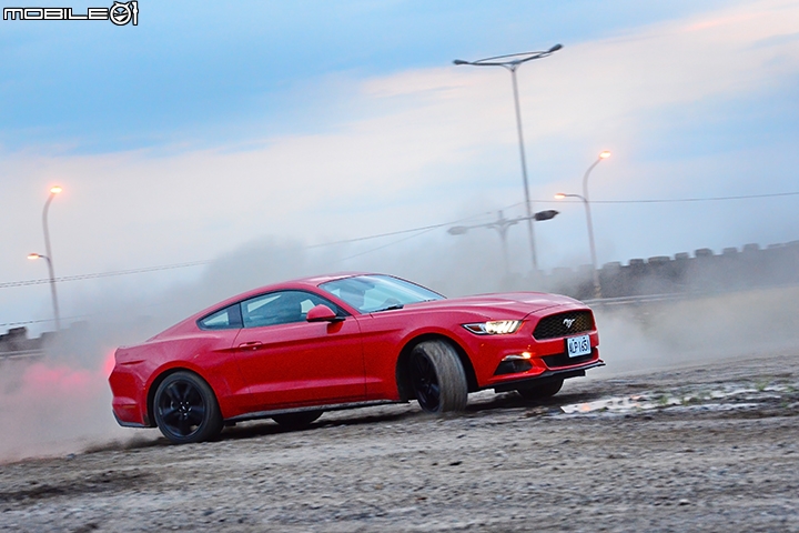 不要溫馴走入那良夜 Ford Mustang 2.3 EcoBoost