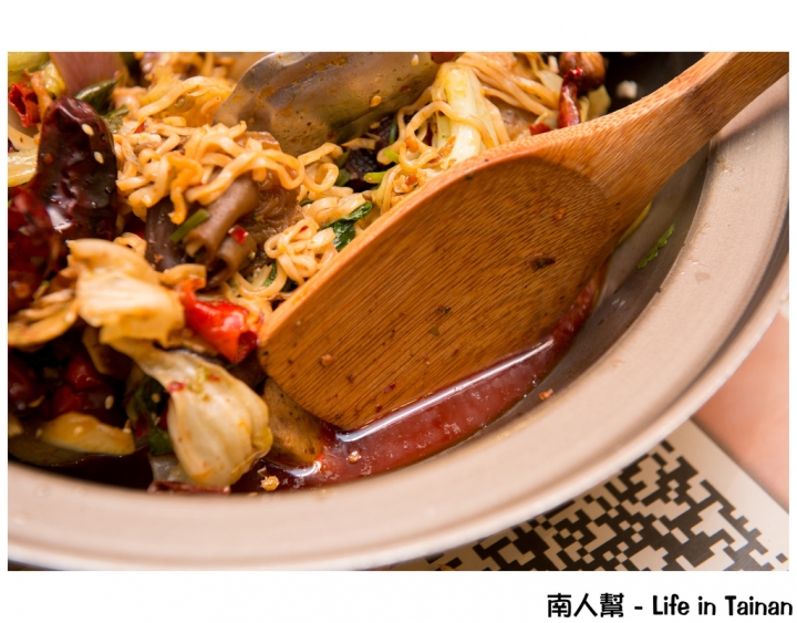 【台南市東區-美食】吃乾的麻辣鍋#福相麻辣香鍋#(中華店)