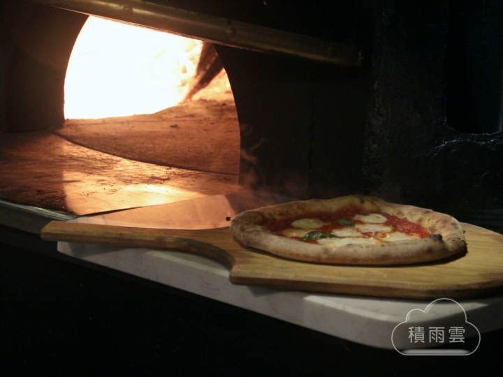 Nero Vulcano Pizza 黑.火山披薩