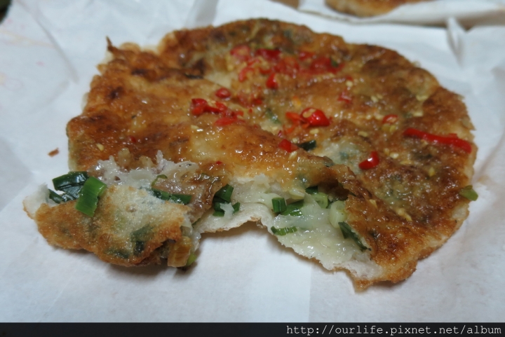 台中北區.真材實料的爆料葱油餅/豬肉饀餅@無名家(口常)葱油餅