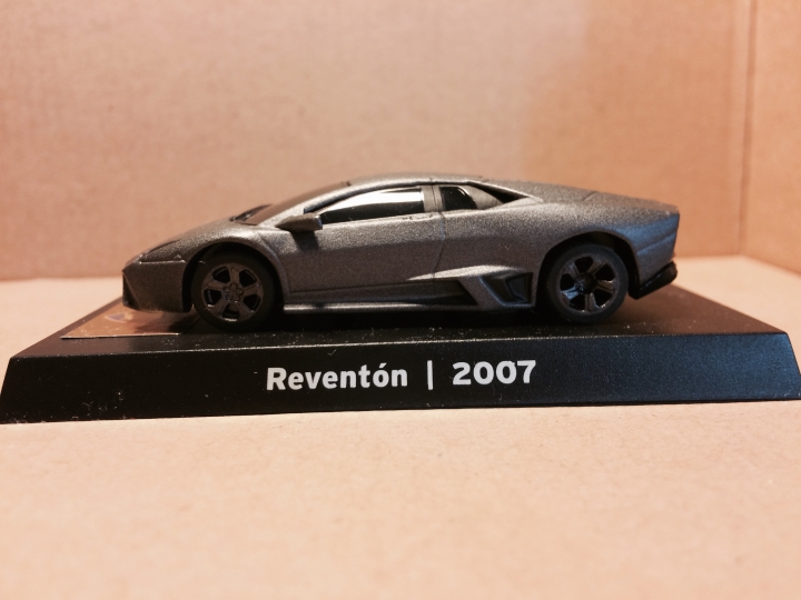 7-11 Lamborghini 藍寶堅尼 金屬模型開箱上色分享文 ft. Ferrari (圖多慎入)(更新huracan)