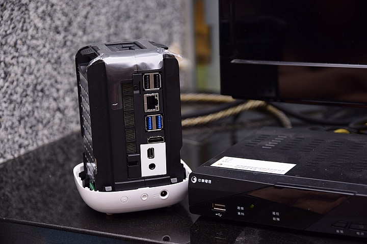 01首發(吧?) Acer RL85膠囊機開箱