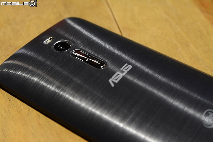 規格堪比筆電的手機 ASUS ZenFone 2 ZE551ML 4G/128G傲世黑開箱