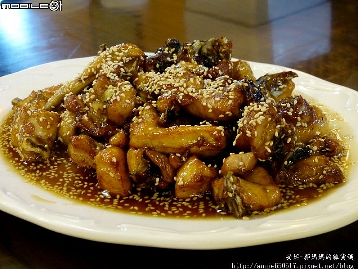(((高雄食記)))左營區城裡的月光土雞城搬新家,月光一樣明亮,土雞一樣好吃!