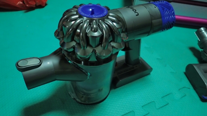 Dyson v6 motorhead+簡易開箱