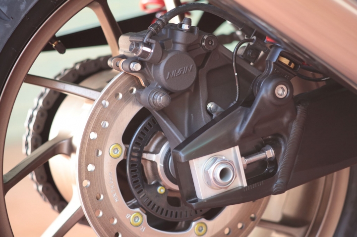 2015 CB1300 SF 限量版開箱