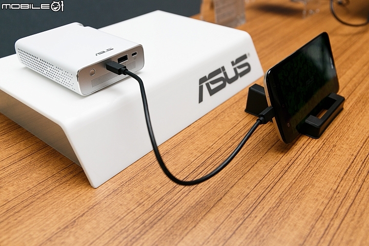 【COMPUTEX 2015】ASUS 發表多款 4K 螢幕與迷你桌上型電腦