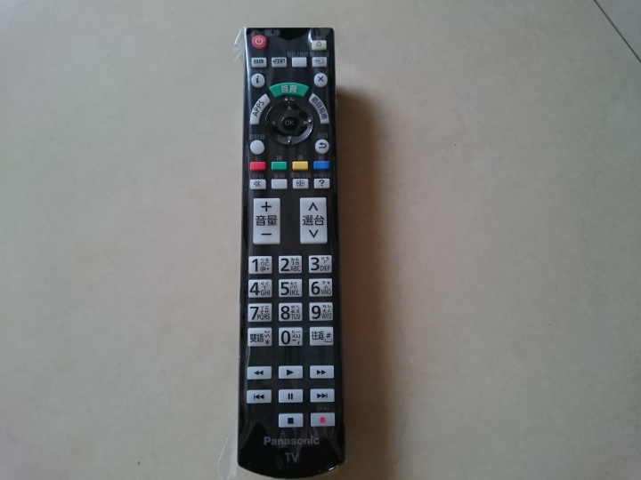 Panasonic 58AX800W 一個人開箱組裝