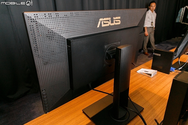 【COMPUTEX 2015】ASUS 發表多款 4K 螢幕與迷你桌上型電腦