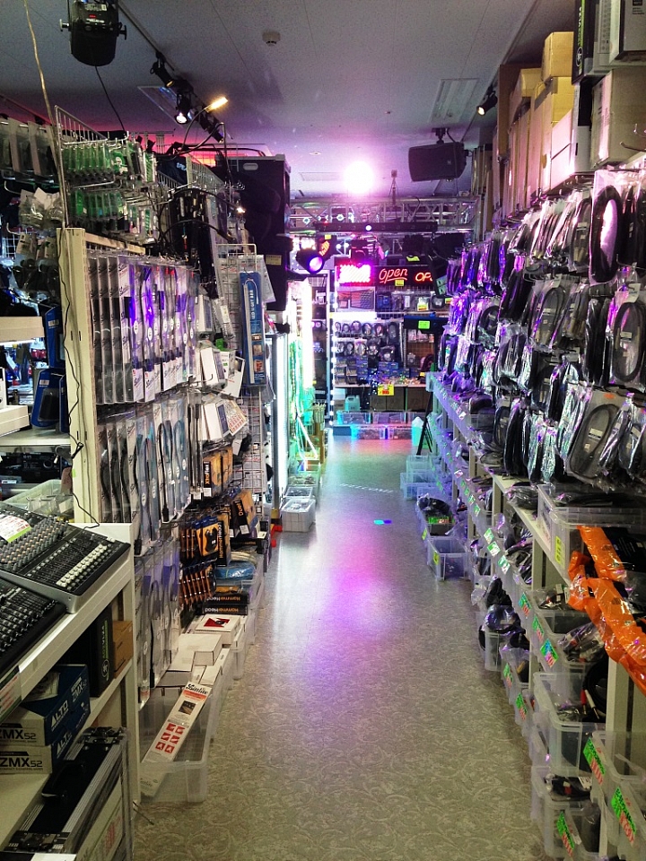 秋葉原的線材店TOMOCA的一日遊