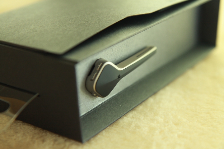 Plantronics Voyager Edge「SE」2015黑金配色藍牙耳機-開箱分享