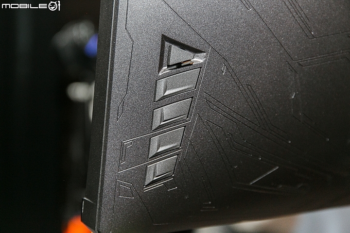【COMPUTEX 2015】ASUS 發表多款 4K 螢幕與迷你桌上型電腦
