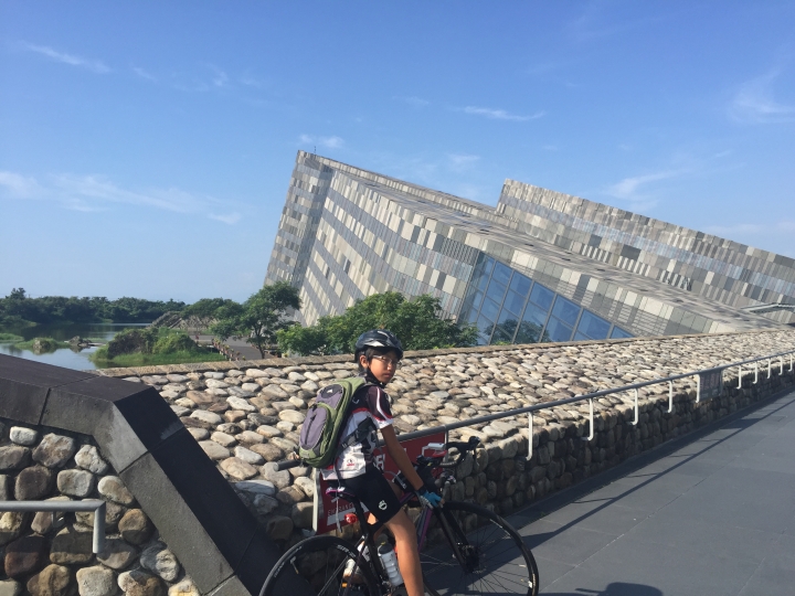 挑戰不可能任務之小六生帶著爸爸單車環島篇