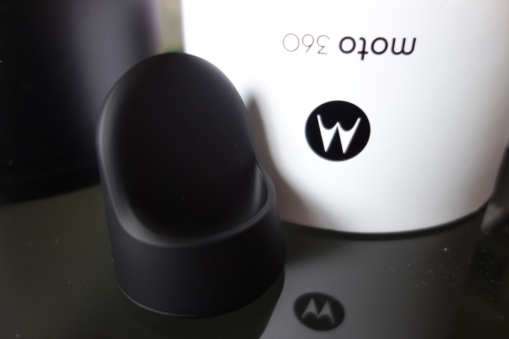 Moto 360 黑色皮質錶帶款 極簡單開箱