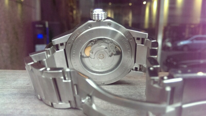 EDOX WRC Day-Date 碳纖維機械腕錶,第一次網購手錶就獻給了它!