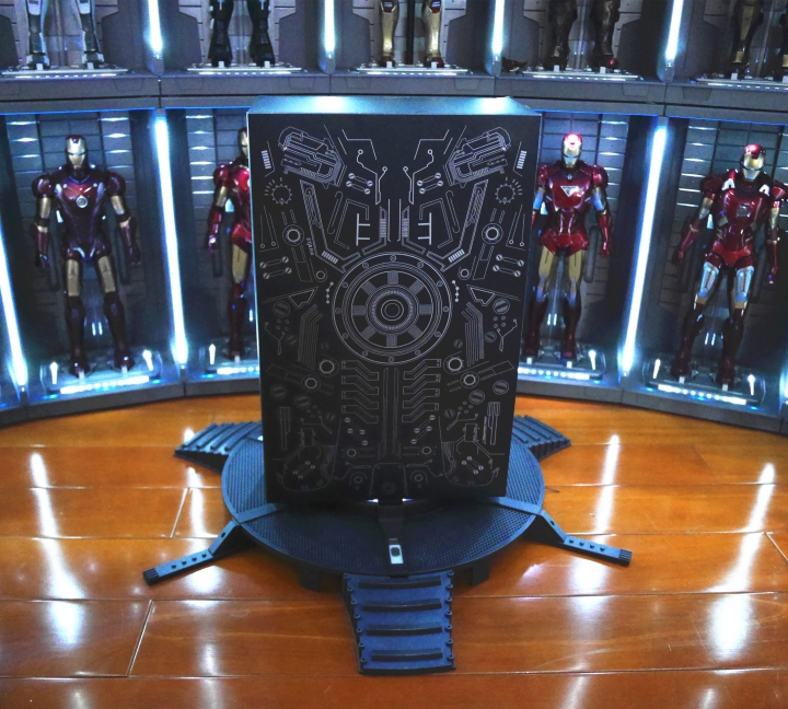 {很多圖} 多個鋼鐵人開箱!!! (有hot toys 黑色馬克7 有鋼鐵狂鞭 有馬克43 有超級自改鋼鐵人 有sideshow 1:1胸像)