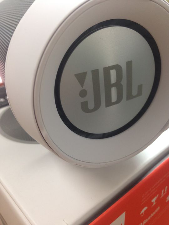 夢幻逸品之露營好幫手-JBL CHARGE2