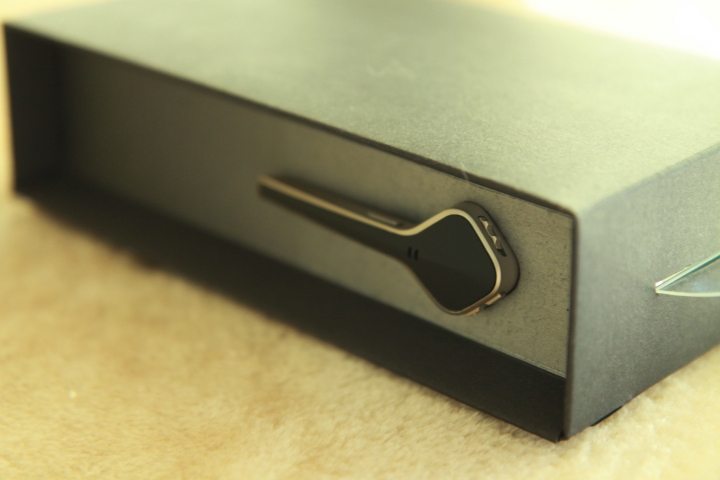 Plantronics Voyager Edge「SE」2015黑金配色藍牙耳機-開箱分享