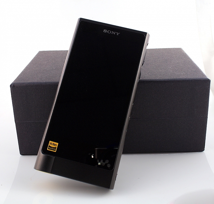 【北極熊開箱】口袋裡的音樂廳 - SONY NW-ZX2 & PHA-3