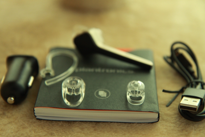 Plantronics Voyager Edge「SE」2015黑金配色藍牙耳機-開箱分享