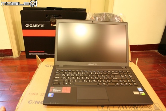 電競世界我也能加入, 三萬元左右的CP王 GIGABYTE P15F V3