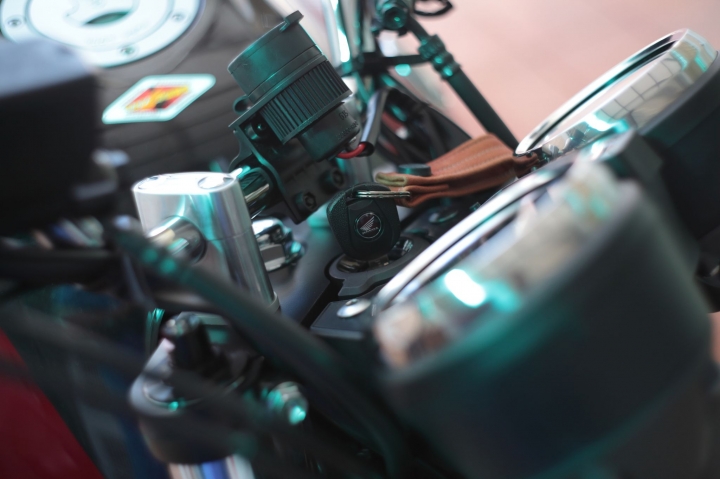 2015 CB1300 SF 限量版開箱