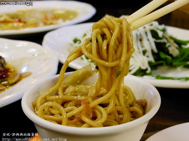 (((高雄食記)))左營區城裡的月光土雞城搬新家,月光一樣明亮,土雞一樣好吃!