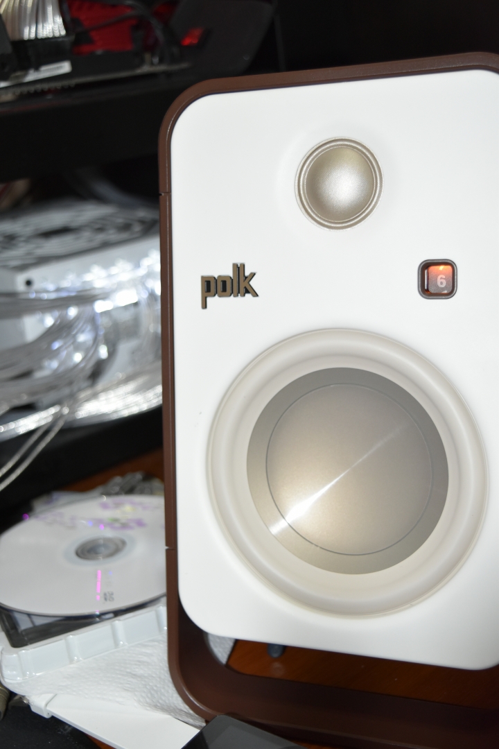 Polk Audio Hampden 桌上型喇叭開箱