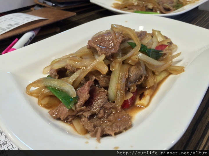 台中西屯.價平味美吃好撐的溫體牛肉鍋@那隻牛溫體牛肉涮涮鍋