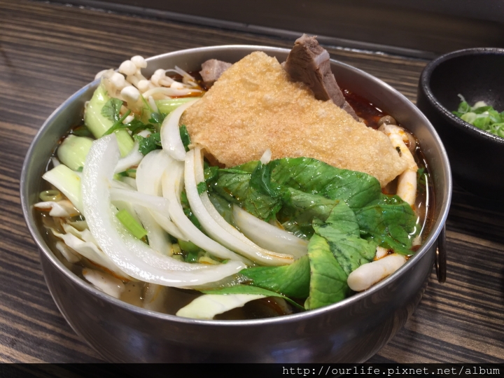 台中西屯.價平味美吃好撐的溫體牛肉鍋@那隻牛溫體牛肉涮涮鍋